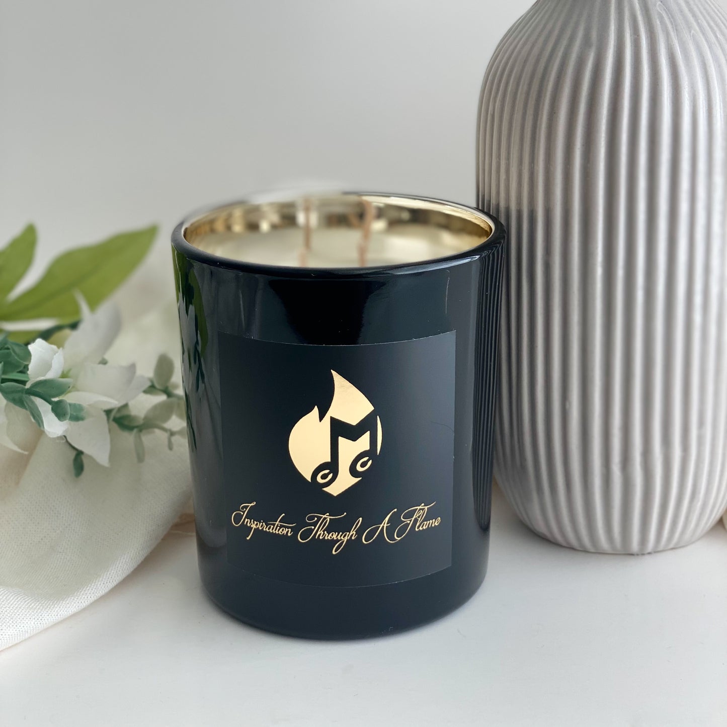Man’s best friend pet odor candle